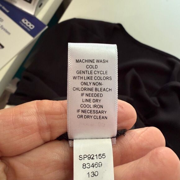 Black V-neck and large front bow, Blouse - Picture 7 of 7